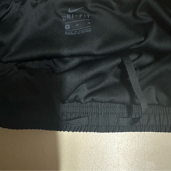 Nike Dri Fit Black White Gray Womens Athletic Shorts Size Medium - Picture 9 of 9